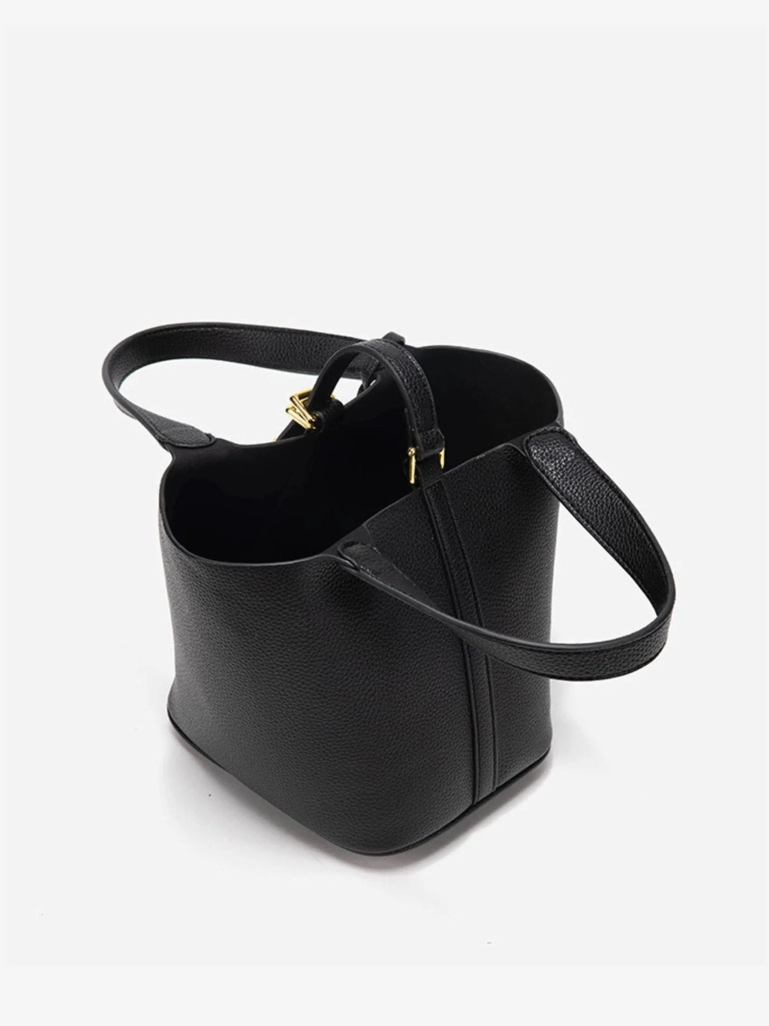 Jasmine | Textured Leather Lock Detail Tote Bag